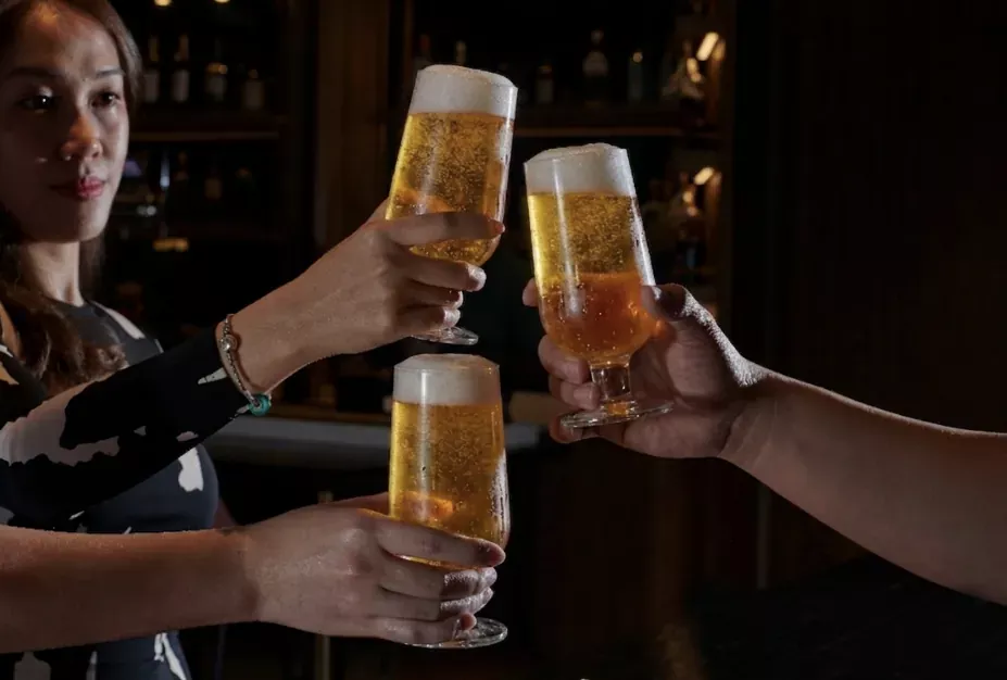 THE HAPPY HOUR ESCAPE AT ÉTOILE
